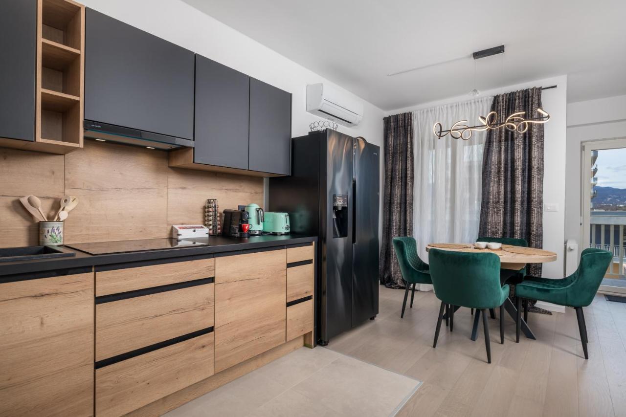 Apartman Flos Maris Rijeka Bagian luar foto